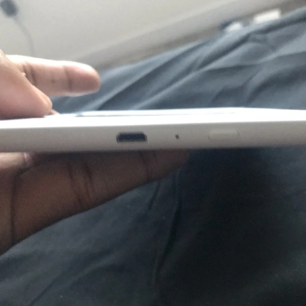 Kindle tablet - Picture 3 of 3